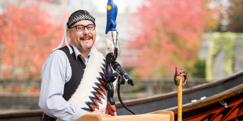 Bill Reid's black eagle canoe dedication ceremony, Oct 2015